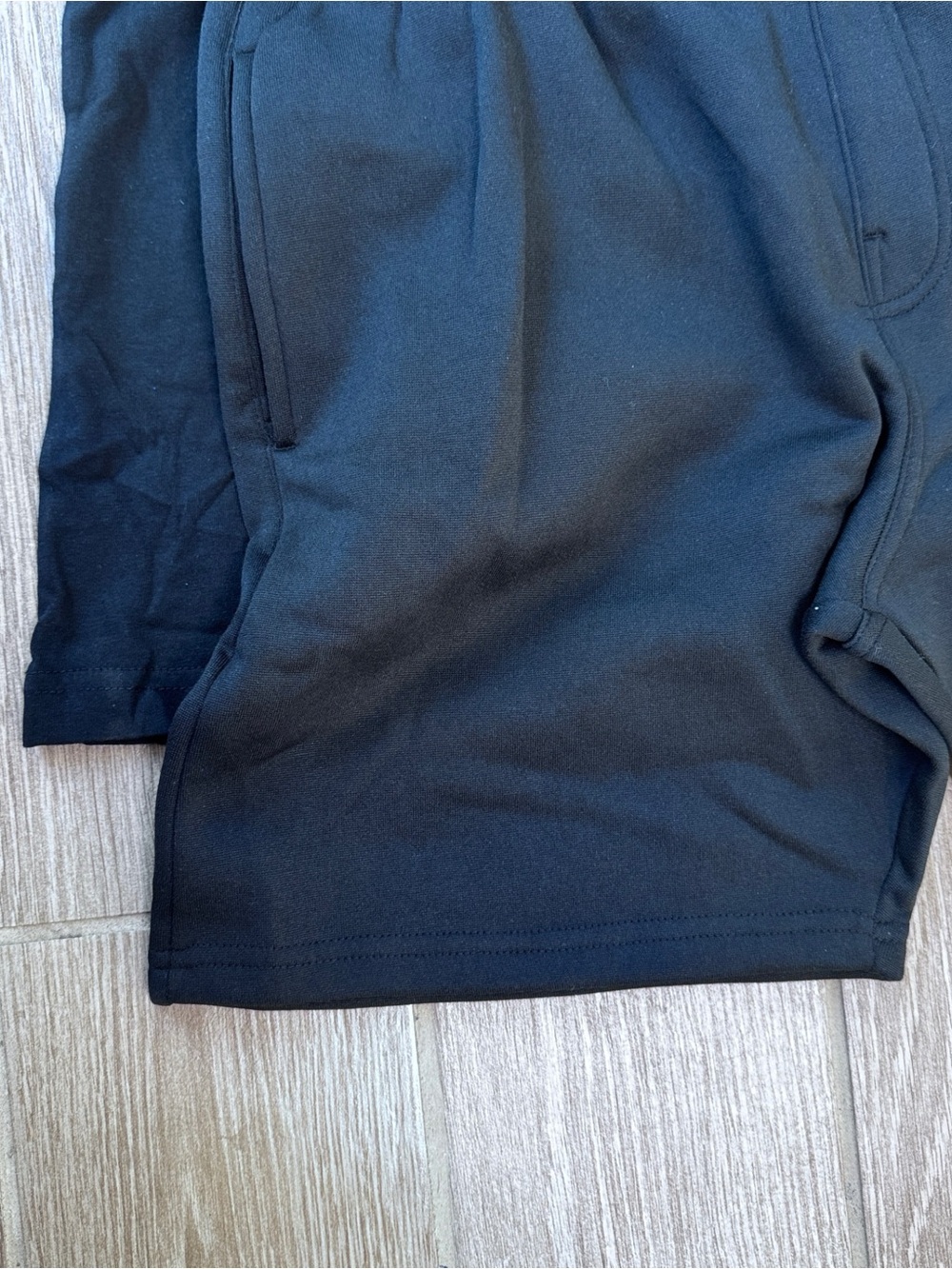 Black Essentials T-Shirt and Shorts Set M - Picture 10 of 11